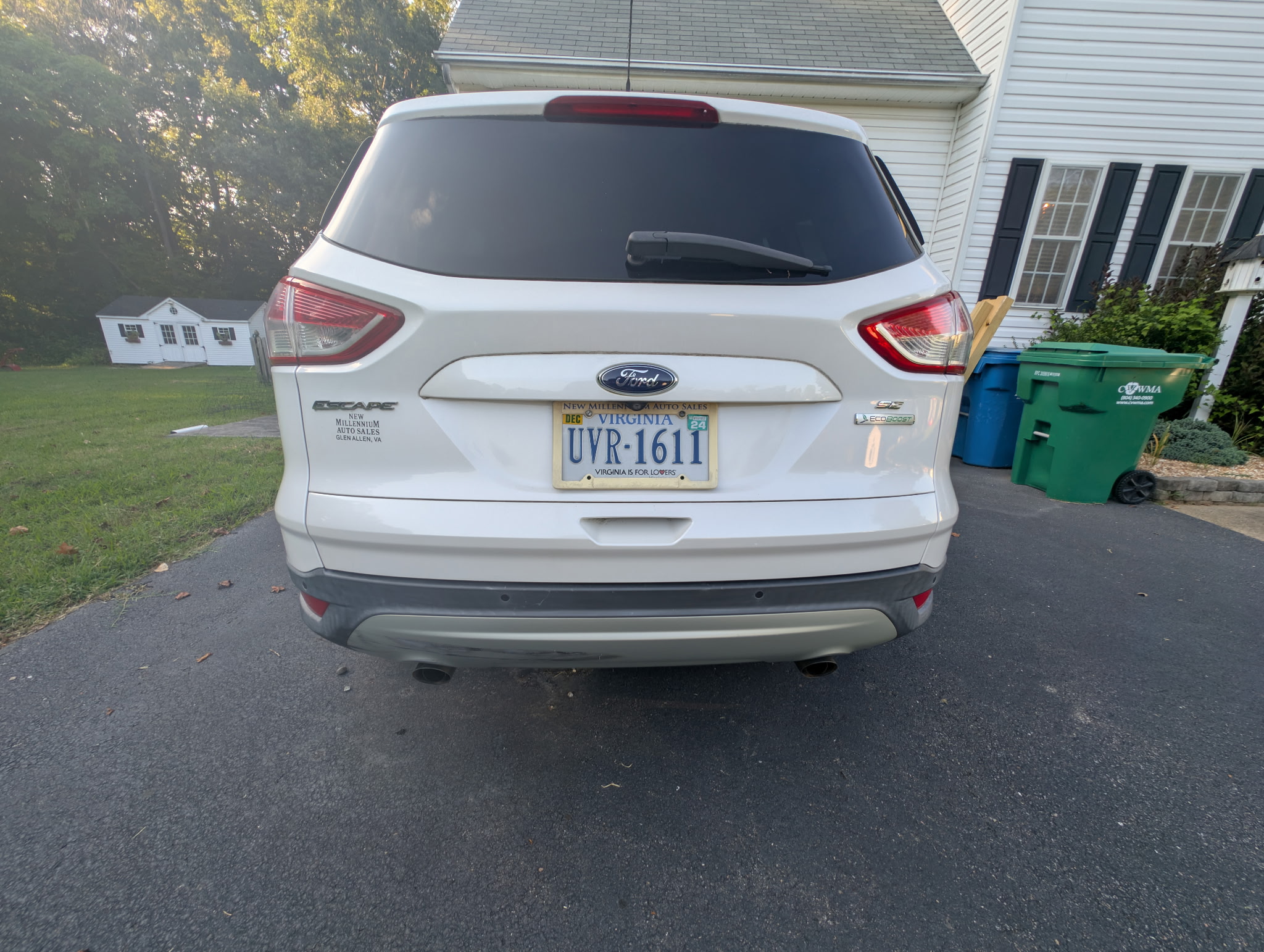 Used 2016 Ford Escape SE w/ Equipment Group 201A FWD image 17