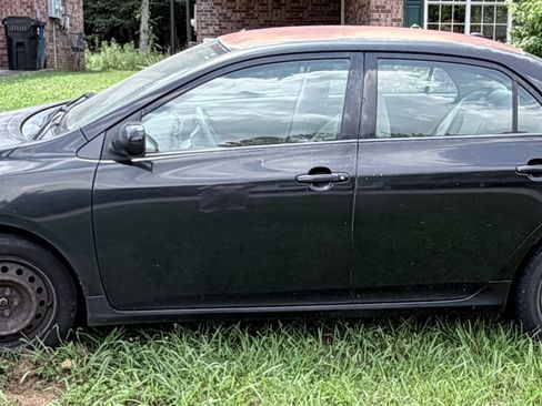 Used 2009 Toyota Corolla XLE FWD image 2