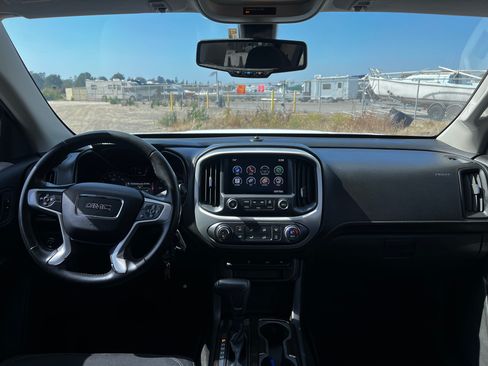 Used 2016 GMC Canyon SLE RWD image 6