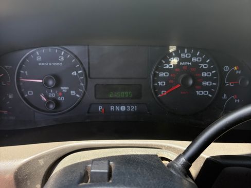 Used 2006 Ford F250 2WD SuperCab Super Duty image 12