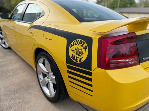 Used 2007 Dodge Charger SRT8 w/ SRT Option Group III RWD image 18