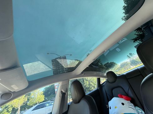 Used 2018 Tesla Model 3 Long Range RWD image 6