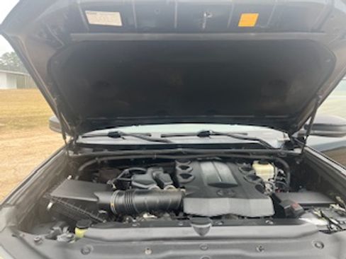 Used 2015 Toyota 4Runner SR5 image 17