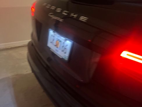 Used 2018 Porsche Cayenne image 20