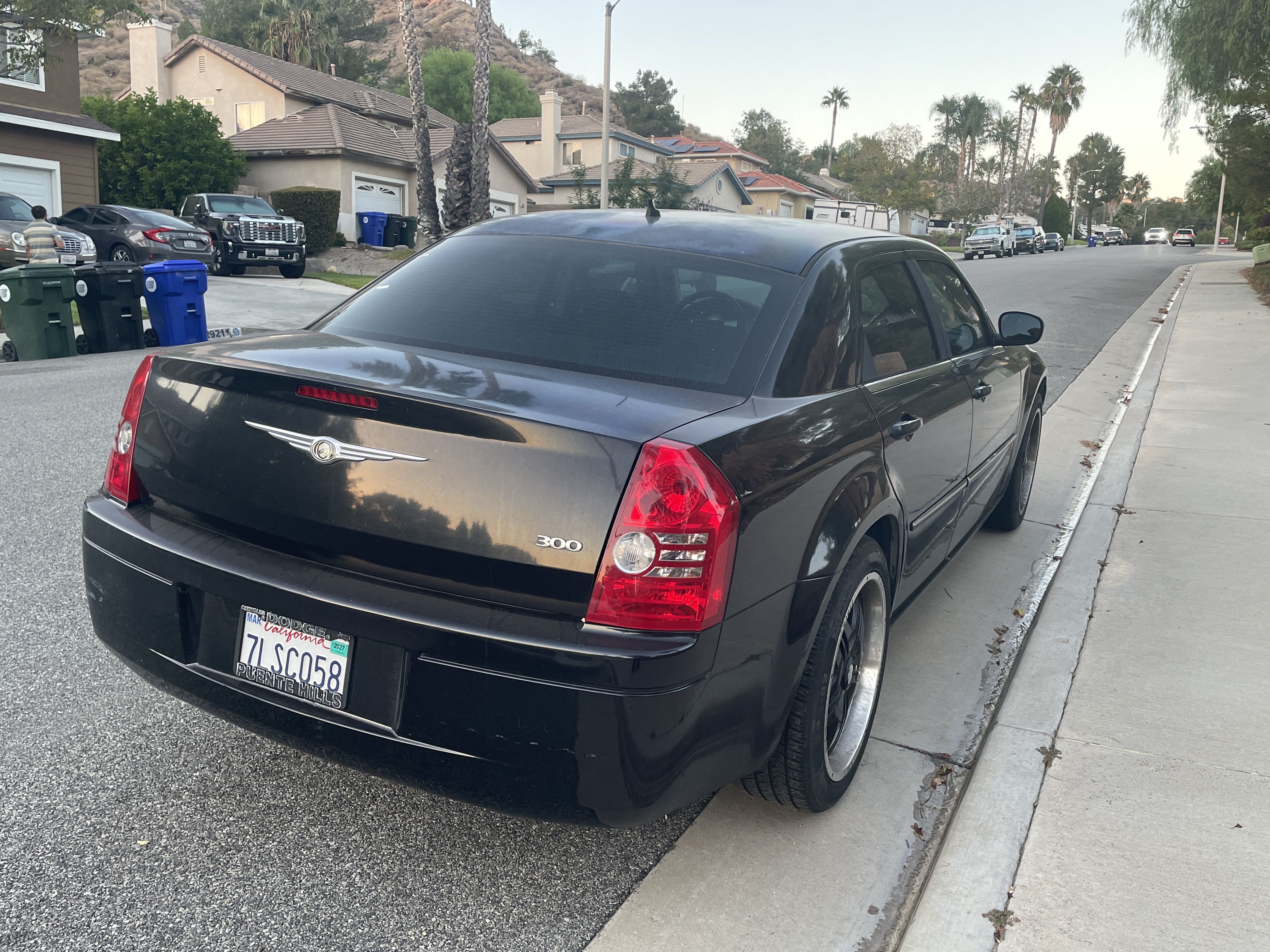 Used 2008 Chrysler 300 LX RWD image 4