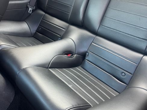 Used 2005 Ford Mustang GT image 5