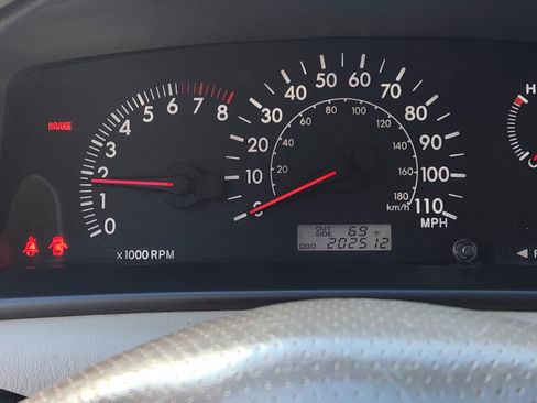 Used 2005 Toyota Corolla CE image 10