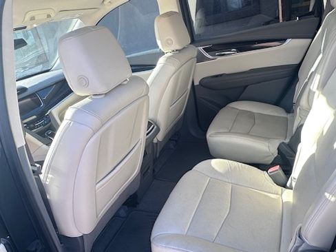 Used 2020 Cadillac XT6 Premium Luxury image 8