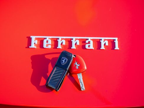 Used 2012 Ferrari California image 32