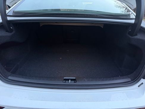 Used 2021 Volvo S60 T5 Momentum w/ Premium Package image 31