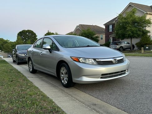 Used 2012 Honda Civic LX image 4