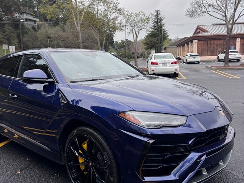 Used 2019 Lamborghini Urus image 9