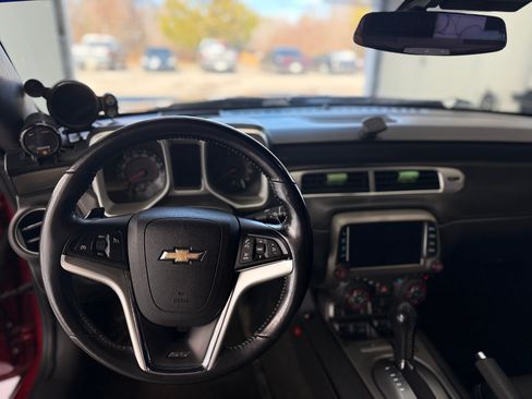 Used 2014 Chevrolet Camaro SS image 15