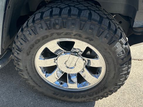 Used 2008 HUMMER H2 SUT w/ Silver Ice Limited Edition image 15