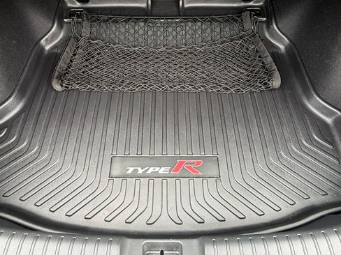 Used 2017 Honda Civic Type R image 10