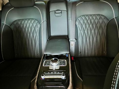 Used 2022 Genesis G90 3.3T Premium image 29