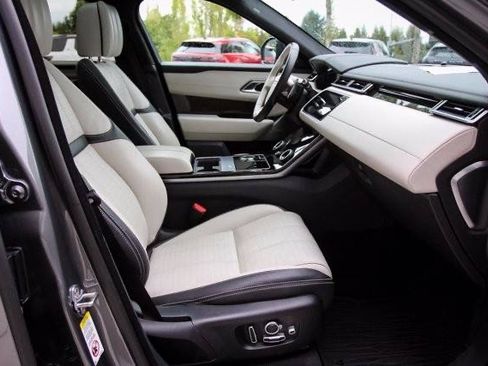 Used 2018 Land Rover Range Rover Velar image 22