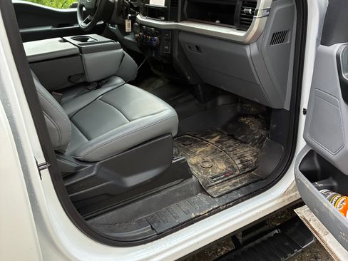 Used 2025 Ford F350 XL AWD/4WD image 10