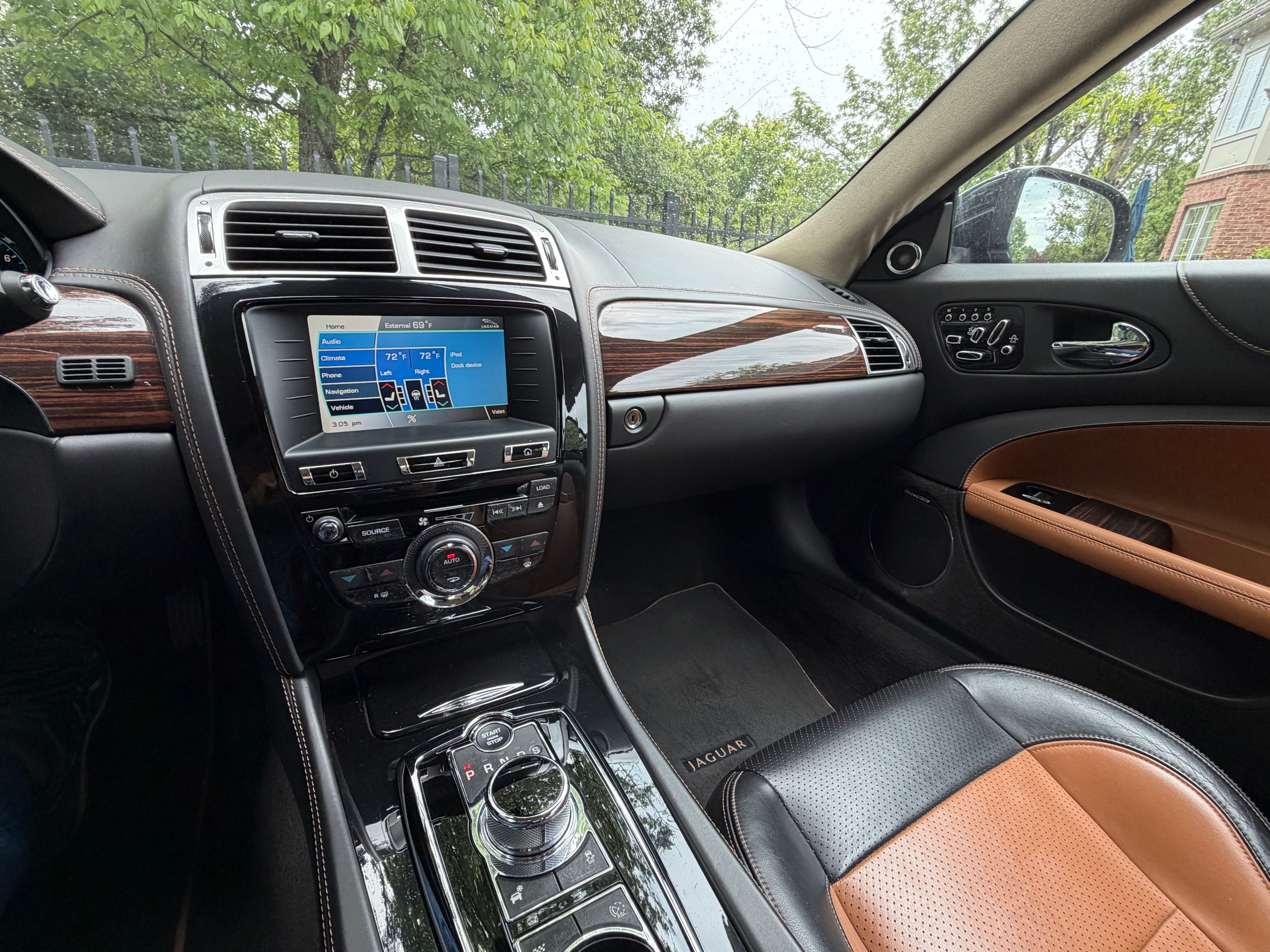 Used 2012 Jaguar XK Coupe RWD image 6