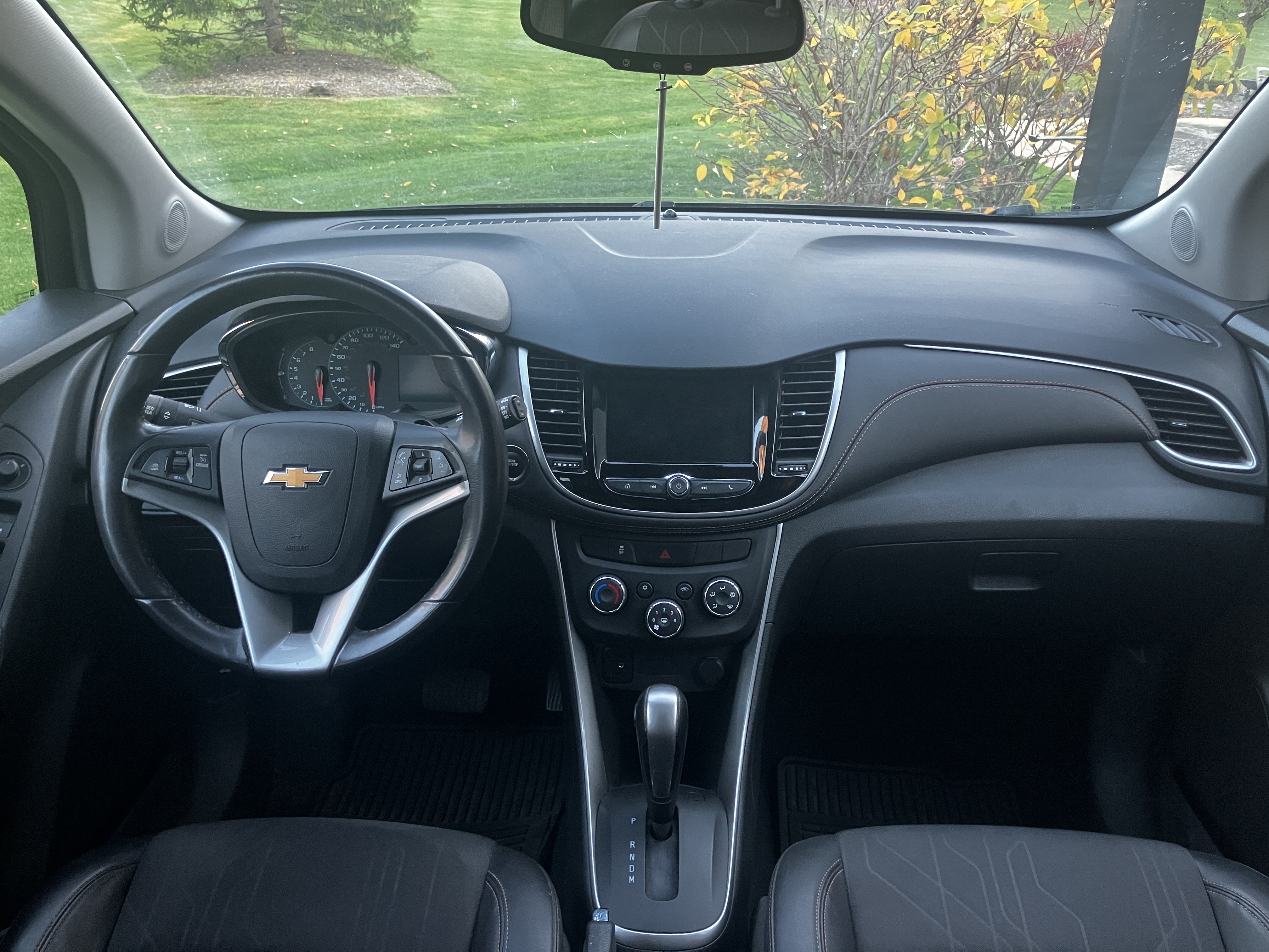 Used 2022 Chevrolet Trax LT w/ Driver Confidence Package AWD/4WD image 23
