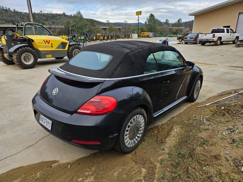 Used 2014 Volkswagen Beetle 1.8T image 4