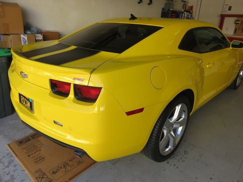 Used 2011 Chevrolet Camaro LT w/ RS Package RWD image 9