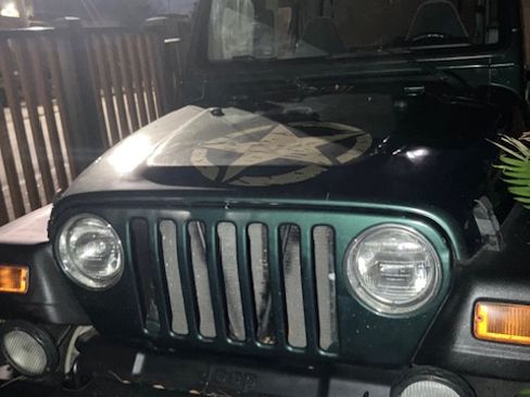 Used 2000 Jeep Wrangler Sahara image 2