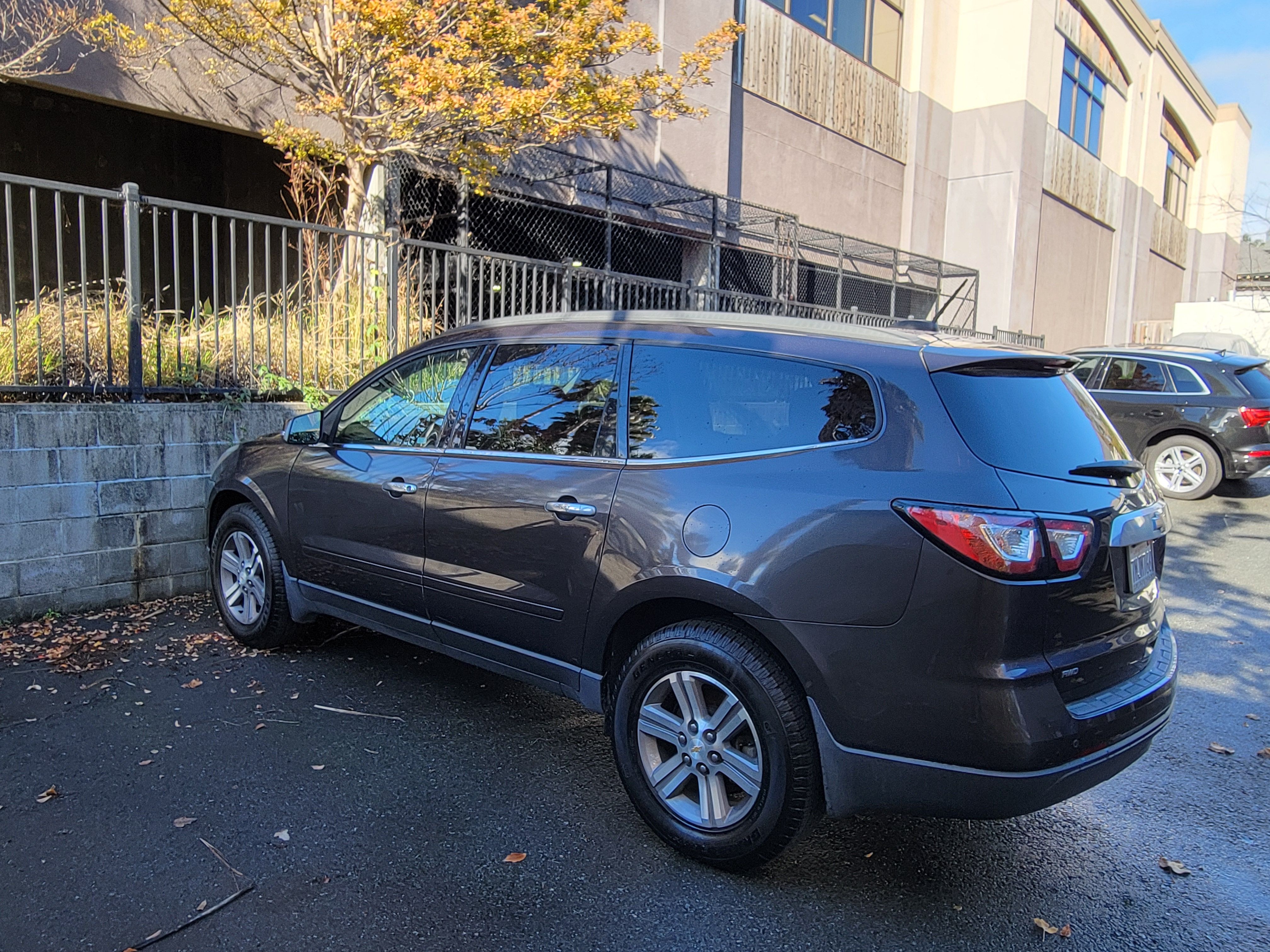 Used 2016 Chevrolet Traverse LT AWD/4WD image 1