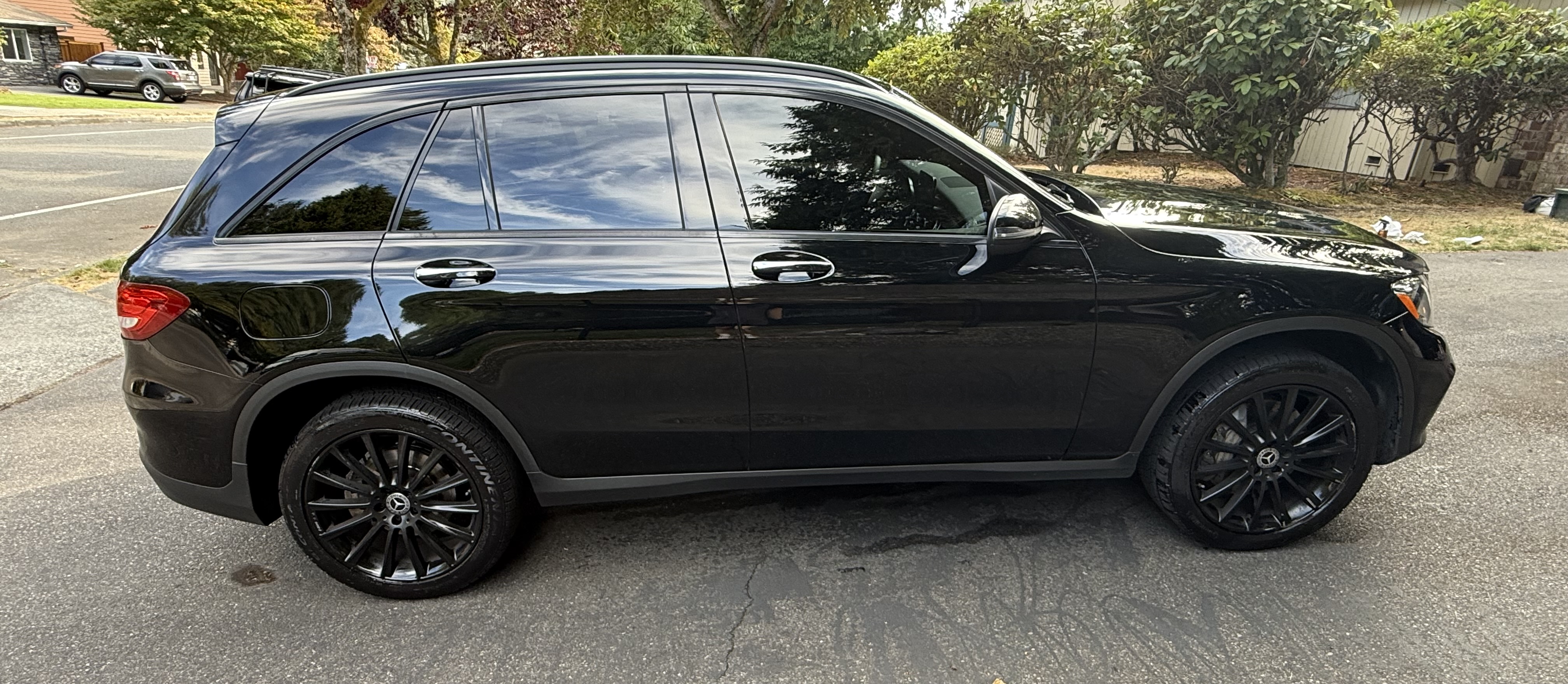 Used 2019 Mercedes-Benz GLC 300 4MATIC image 6