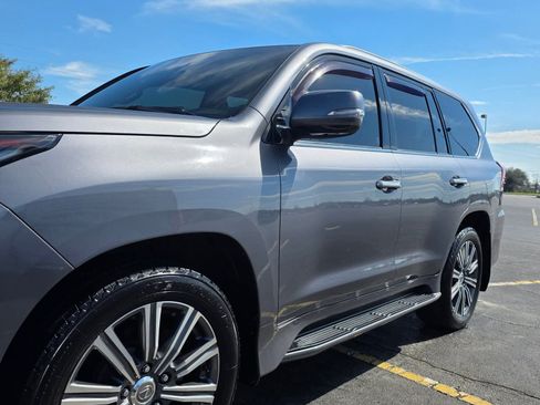 Used 2017 Lexus LX 570 4WD image 4