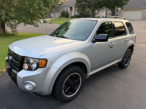 Used 2012 Ford Escape XLT FWD image 4