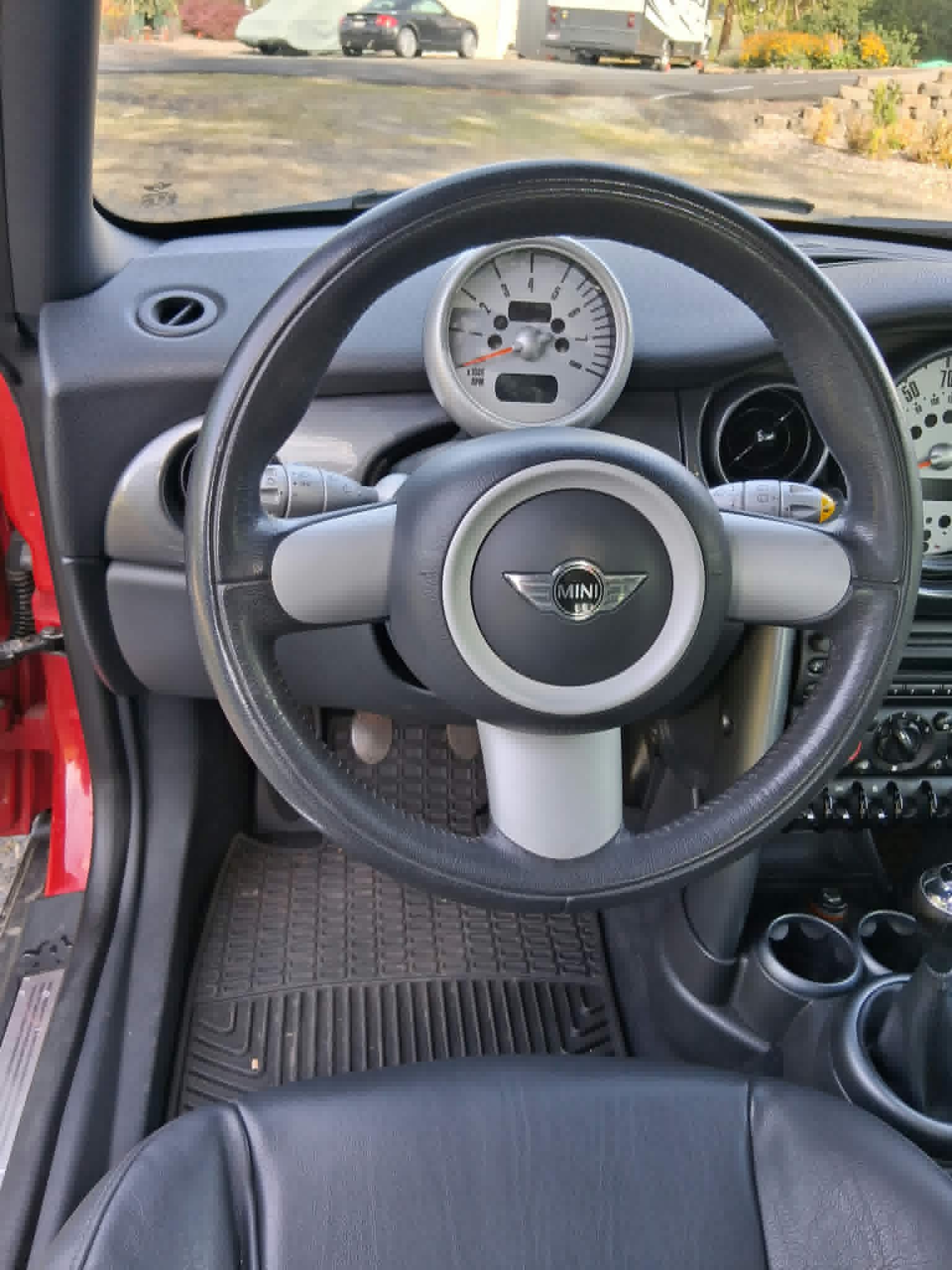 Used 2006 MINI Cooper Hardtop FWD image 13