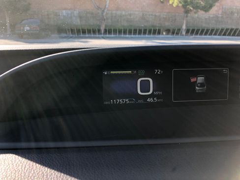 Used 2017 Toyota Prius Three Touring image 12