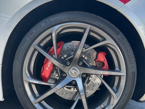 Used 2020 Acura NSX image 30