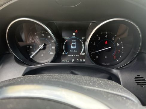 Used 2016 Jaguar XF R-Sport RWD image 5