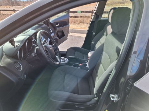 Used 2015 Chevrolet Cruze LT image 15