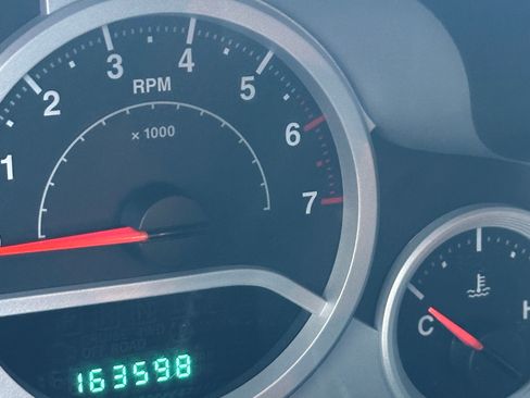 Used 2007 Jeep Wrangler Unlimited Sahara w/ Dual Top Group image 14