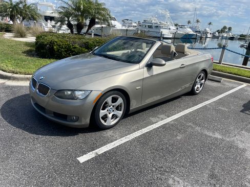 Used 2008 BMW 328i Convertible image 4