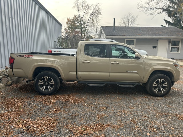 Used 2019 Toyota Tacoma TRD Sport w/ Technology Package AWD/4WD image 1