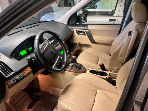 Used 2008 Land Rover LR2 SE image 11
