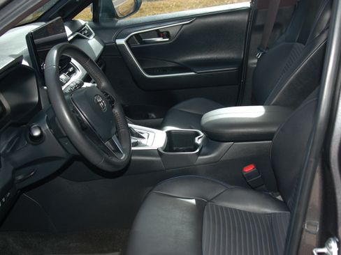 Used 2023 Toyota RAV4 XSE image 11