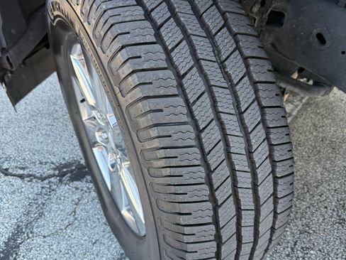 Used 2018 Ford F150 XLT w/ Equipment Group 302A Luxury AWD/4WD image 13
