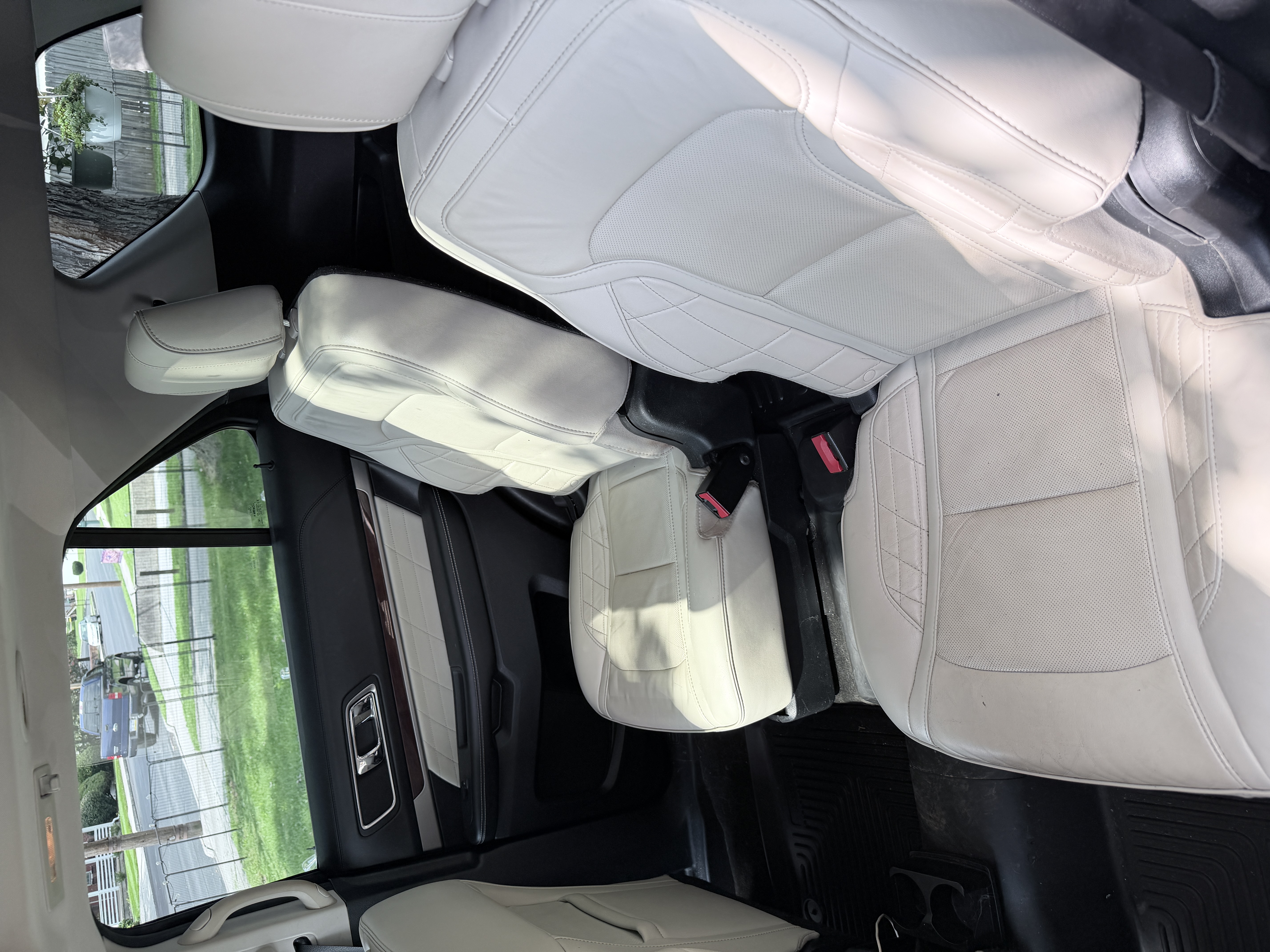 Used 2018 Ford Explorer Platinum AWD/4WD image 28