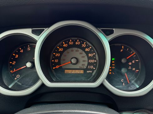 Used 2005 Toyota 4Runner Sport image 16