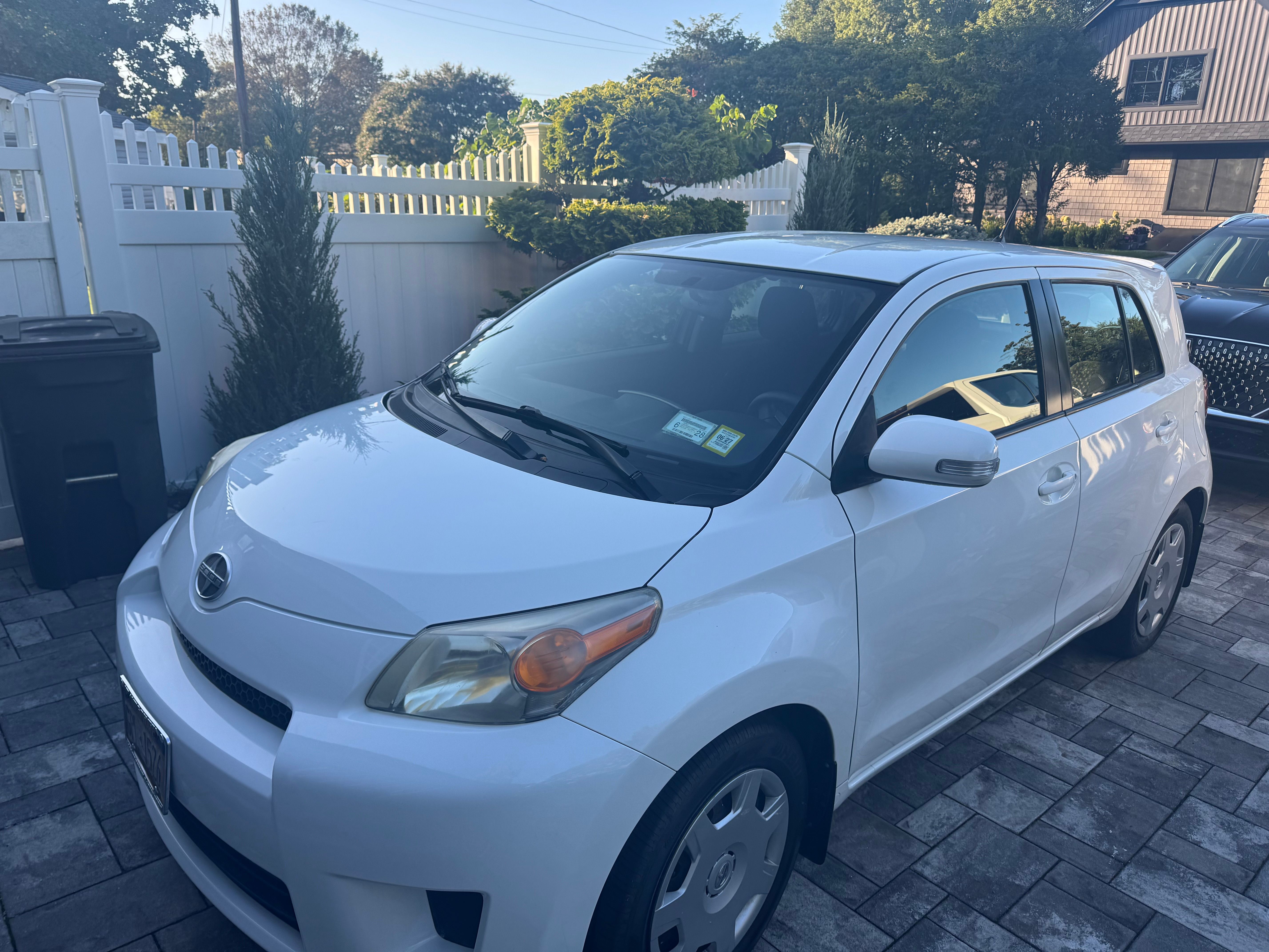 Used 2014 Scion xD FWD image 2