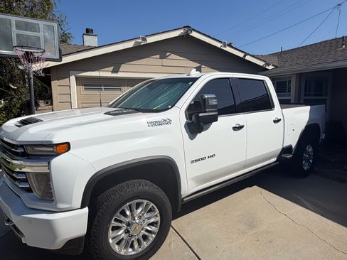 Used 2022 Chevrolet Silverado 3500 High Country w/ Safety Package II AWD/4WD image 2