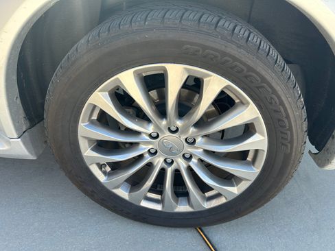 Used 2016 INFINITI QX80 2WD w/ Driver's Assistance Package image 5