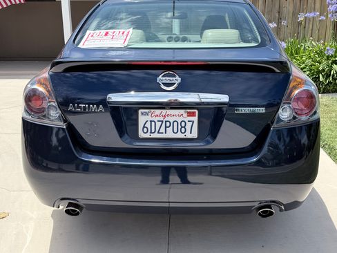 Used 2009 Nissan Altima Hybrid Sedan w/ Connection Pkg FWD image 5