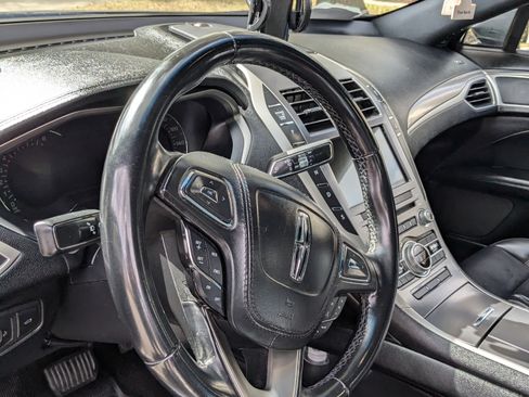 Used 2018 Lincoln MKZ Premiere image 15