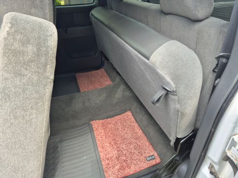 Used 2005 Chevrolet Silverado 1500 LS w/ Light Duty Power Package image 16